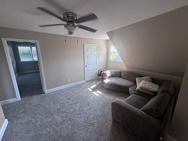 5083 Waterman Blvd — Photo 15