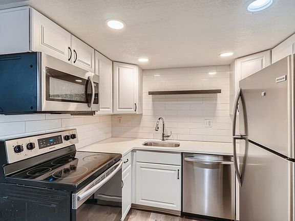 2nd image of 4670 W Nevada Pl #101