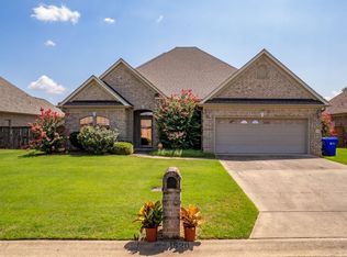 1520 S Beach St, Conway, AR 72034