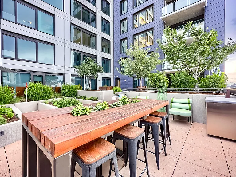 1752 Wewatta St #1121 — Photo 33