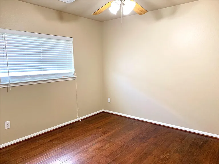 2822 Chalet Knolls Ln — Photo 29