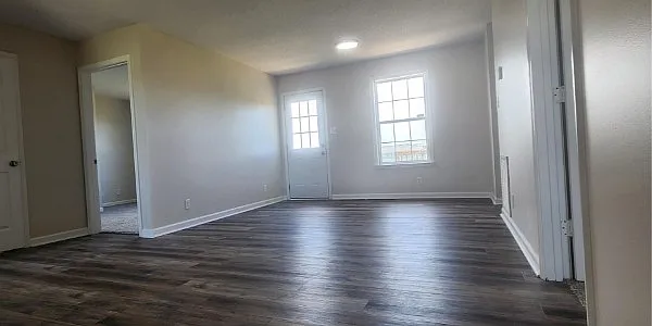 823 Stableford Rd — Photo 3