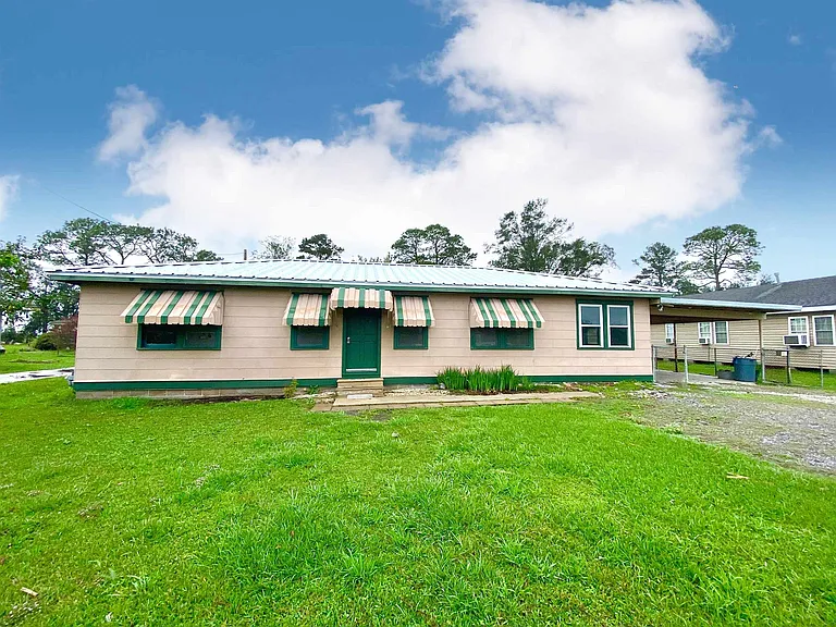 134 Highway 1005 — Photo 1