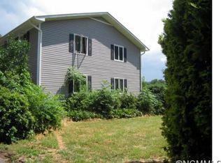 20 Warlick Rd, Mills River, NC 28759