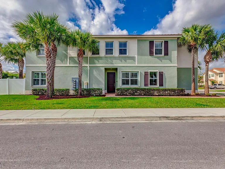 11900 Cypress Key Way — Photo 35