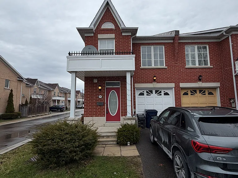 179 Dallimore Cir — Photo 1