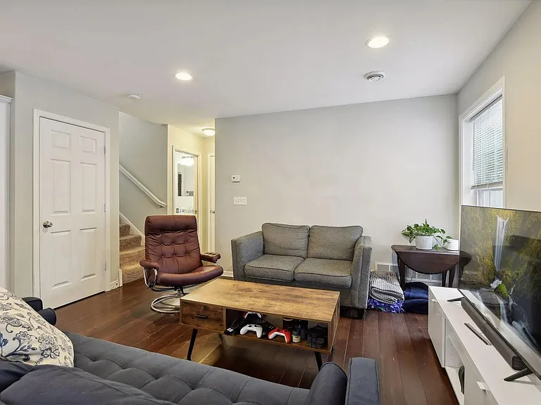 3317 Bryant Ave S #2 — Photo 3
