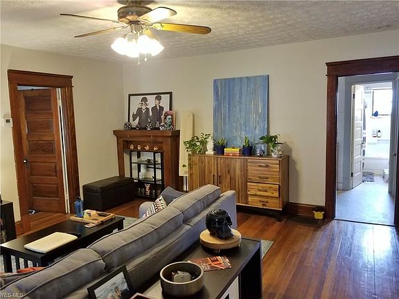 5th image of 1423 Spring Garden Ave #29