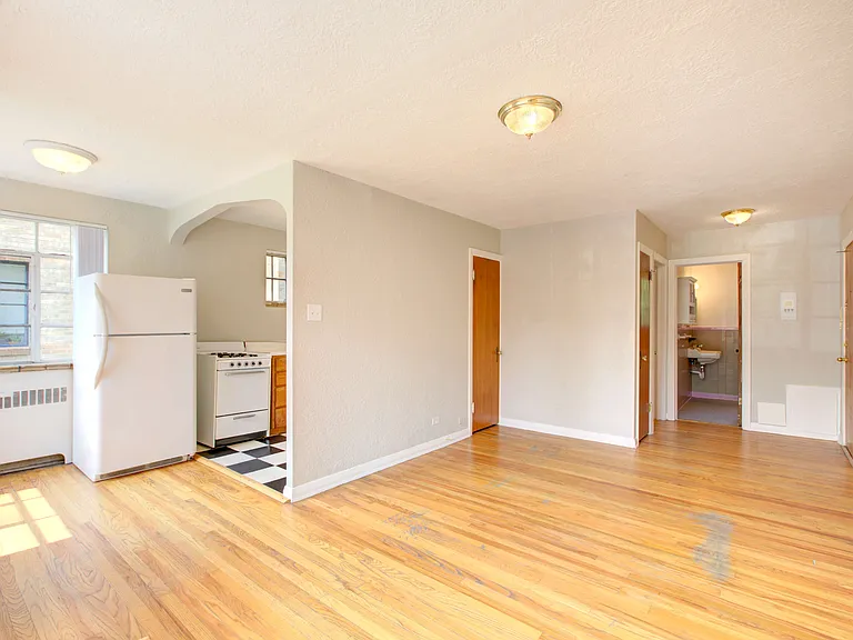 Elegante Apartments — Photo 25