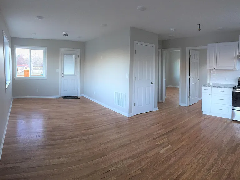2221 Illinois St #B — Photo 5