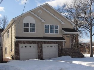 1017 Walnut St, Linden, NJ 07036