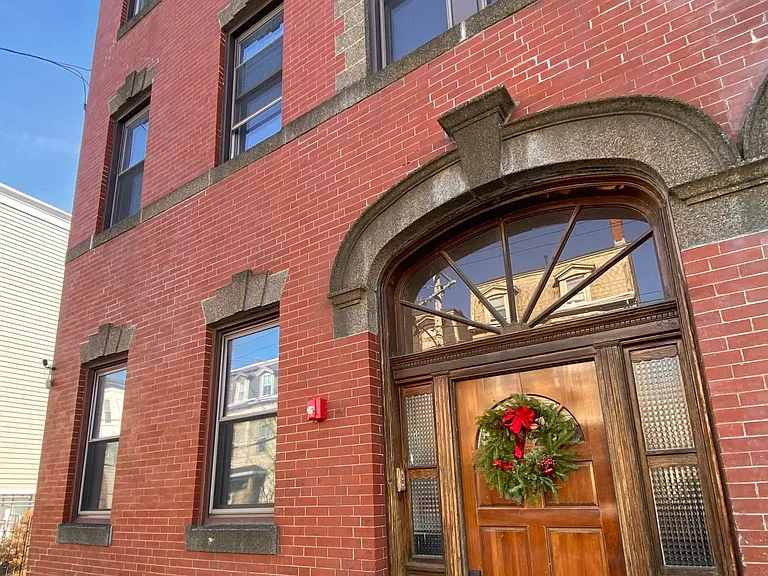 217 Saratoga St #1 — Photo 18