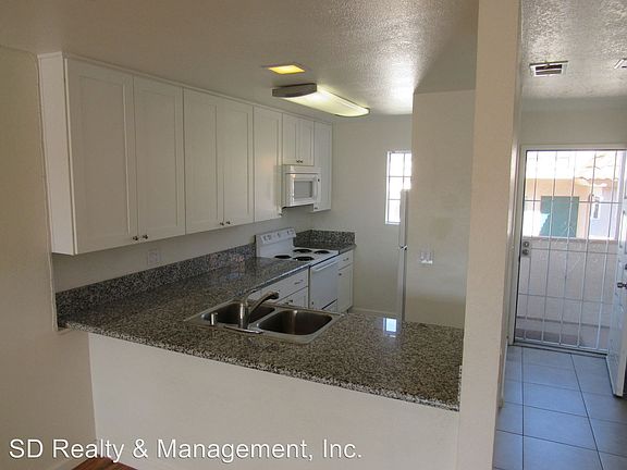 2nd image of 4512 Oregon St APT 06