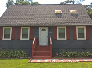 15904 Sandwave Rd, Chester, VA 23831