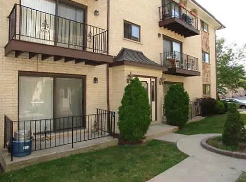 8524 W Catherine Ave #1N Photo 1 8524 W Catherine Ave #1N Photo 1