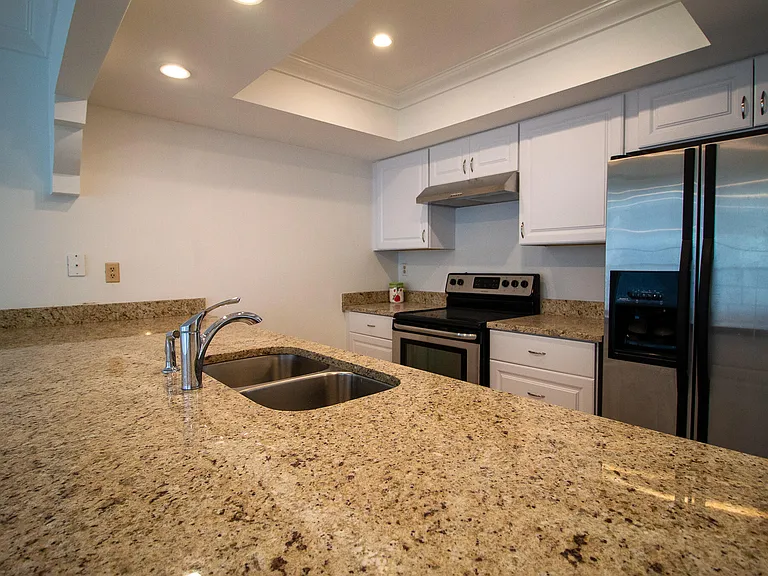 1437 White Pine Dr — Photo 4