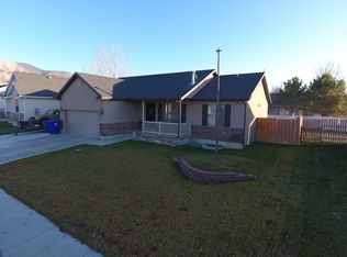 2004 E Shadow Dr, Eagle Mountain, UT 84005