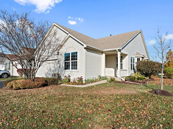 21214 Barth Pond Ln, Crest Hill, IL 60403