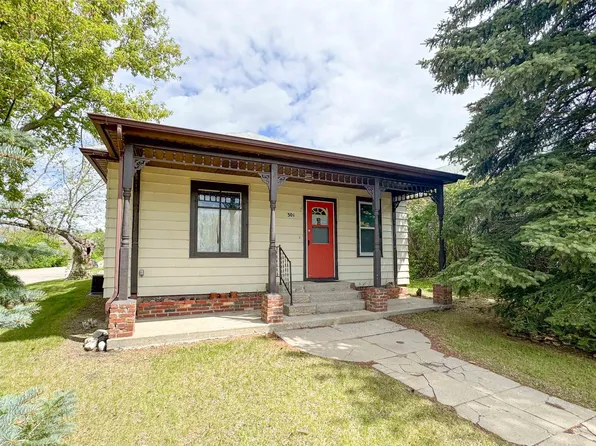 301 1st Ave E, Powers Lake, ND 58773