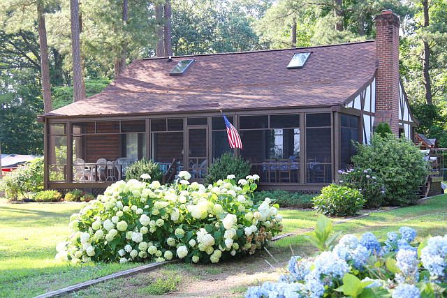 1st image of 256 Berryville Shores Dr