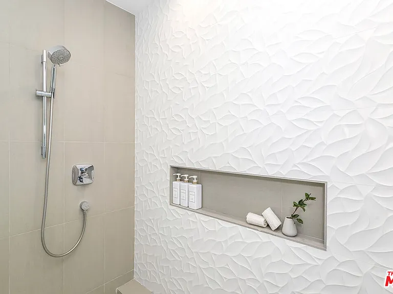 9834 Wanda Park Dr — Photo 20