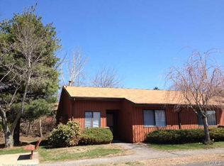 555 Asbury Rdg, Shelton, CT 06484