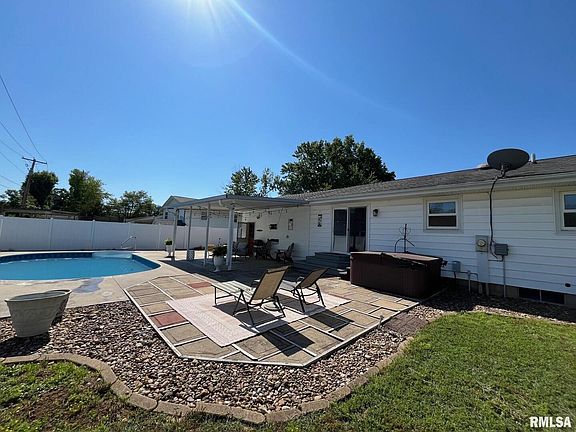 5th image of 300 Timothy Ln