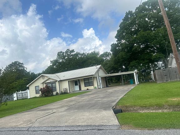 2nd image of 137 Lee Rd