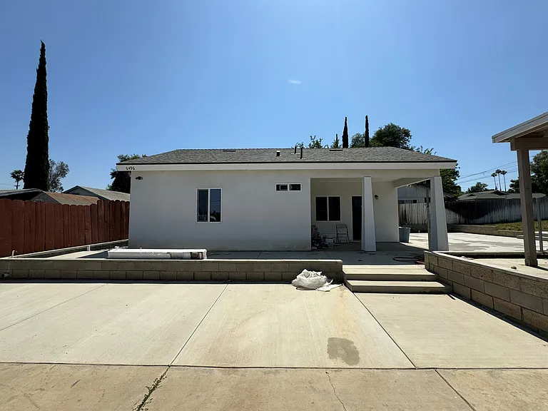 6496 Chadbourne Ave — Photo 1