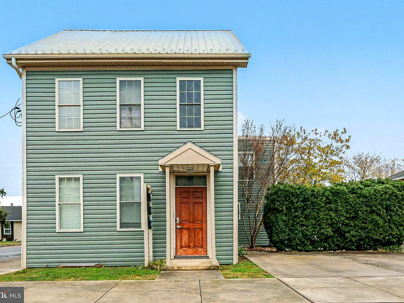 1 bed, 1.0 bath, 2238 sqft, $750 — Photo 1