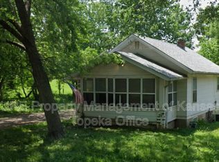 2627 SE Illinois Ave, Topeka, KS 66605