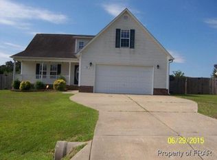 96 Stonewall Ct, Spring Lake, NC 28390