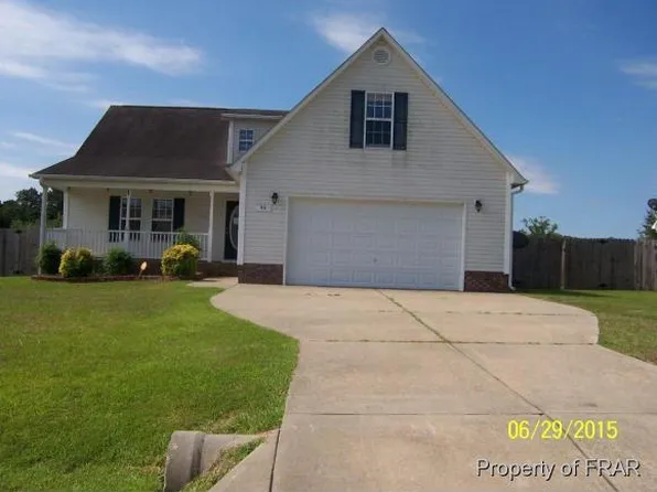 96 Stonewall Ct, Spring Lake, NC 28390