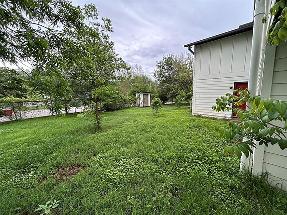 3rd image of 9010 Quail Creek Dr
