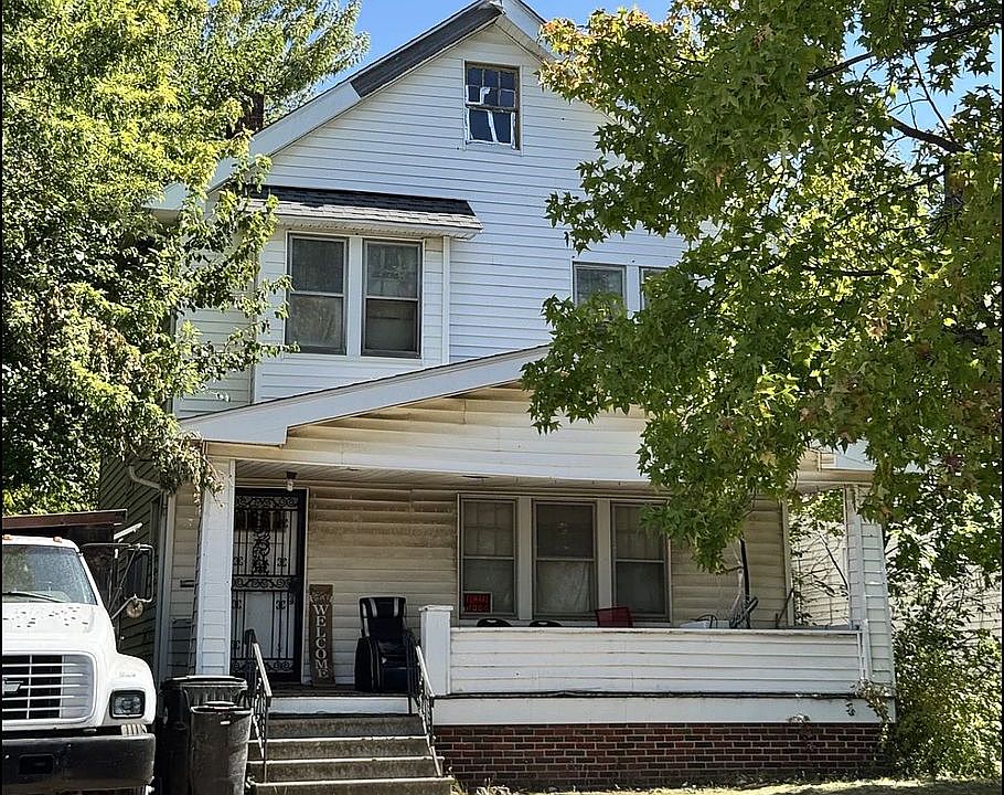 1st image of 3257 E 140th St