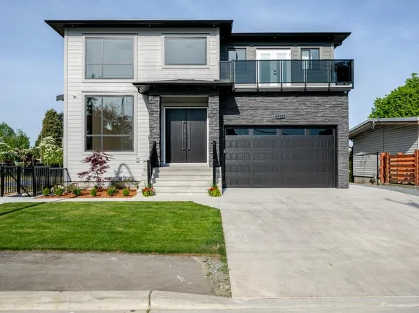 2219 Lynden St, Abbotsford, BC V2T 3B5
