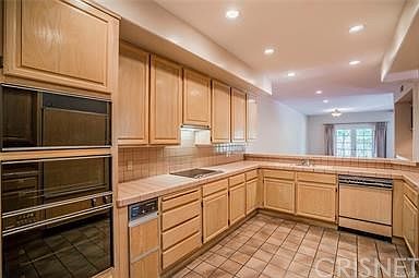 3rd image of 4397 Park Paloma