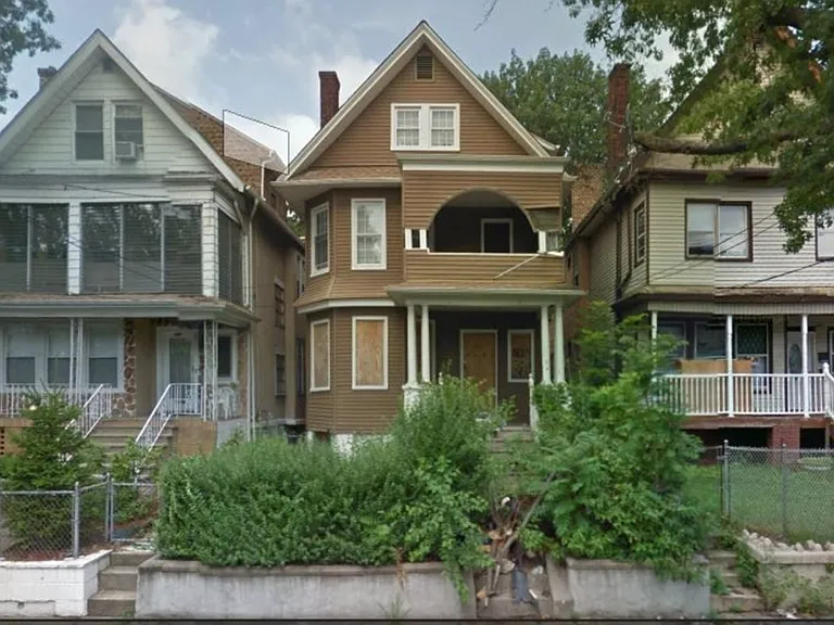 296 Woodside Ave #2 — Photo 9