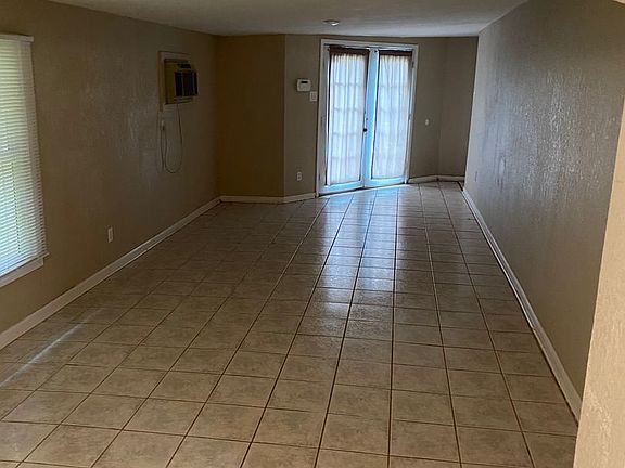 4th image of 1370 S Pioneer Dr