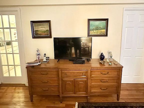 5th image of 72-10 112th St APT 3A