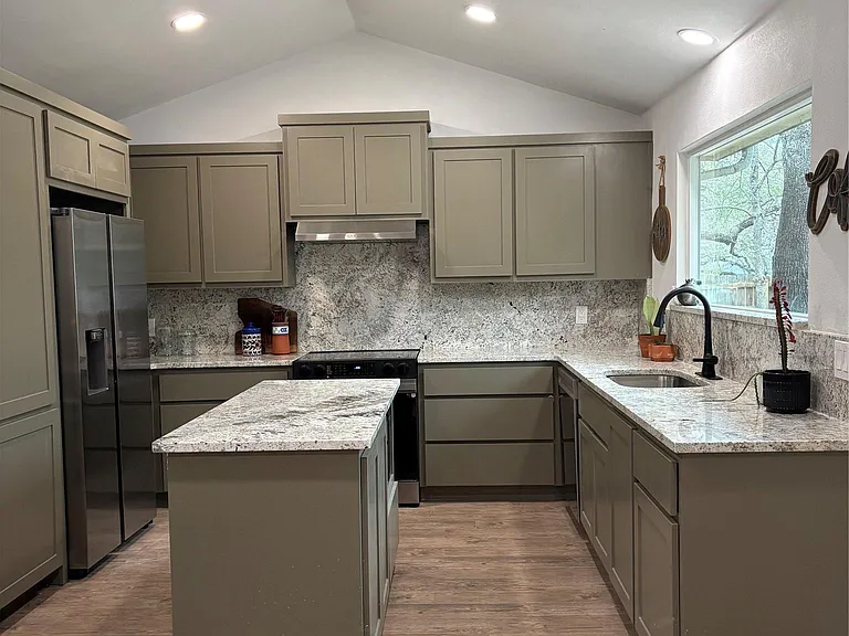 106 S Mount Rushmore Dr — Photo 9