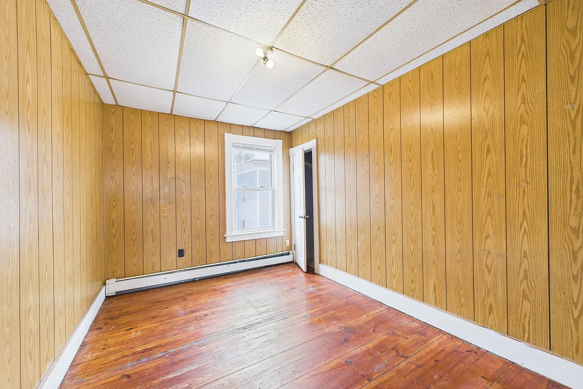 Building Photo - 411 Rathbun St #3