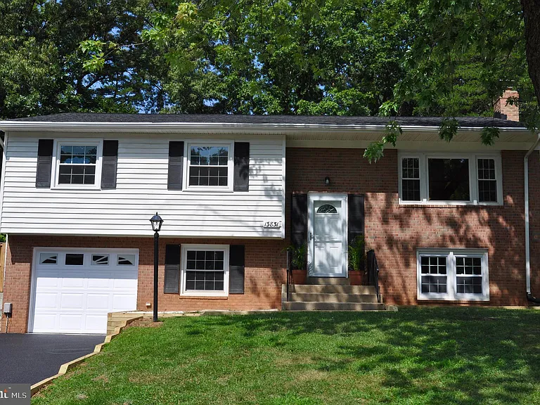 13831 Delaney Rd — Photo 3