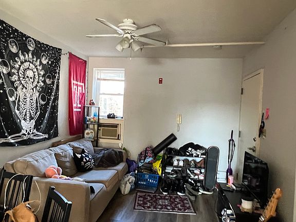 2nd image of 1727 W Montgomery Ave Unit 305