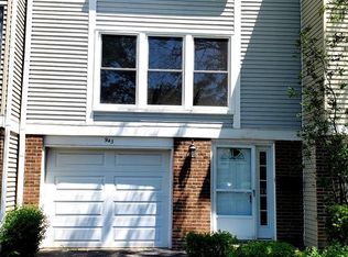 943 Cardiff Ct #943, Schaumburg, IL 60194