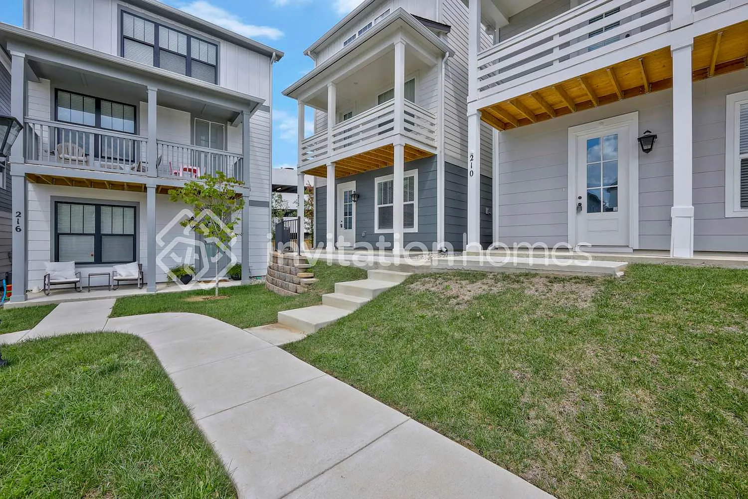 212 Founders Ln Nashville, TN 37209 — Photo 1
