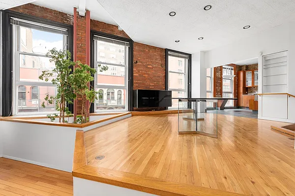 Sold by Compass | media 19