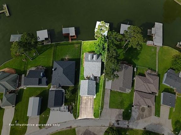 3rd image of 153 Lakeshore Dr