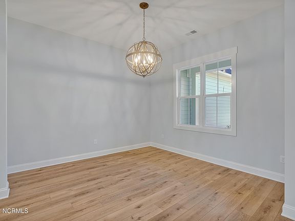 5th image of 93 Plantation Passage Dr SE