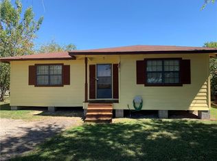 705 S Doak St, Taylor, TX 76574